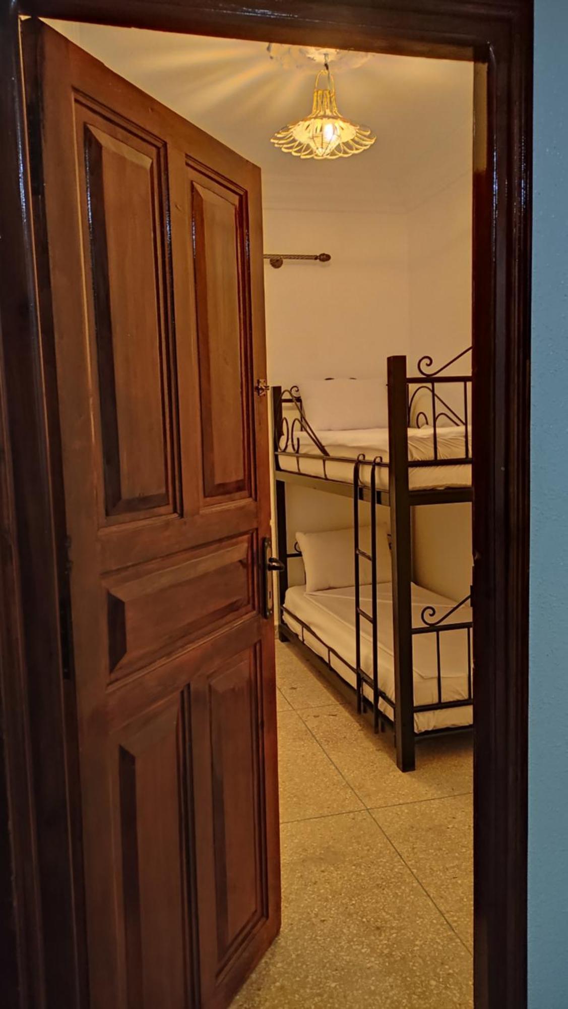 Warzazat Hostel Exteriér fotografie