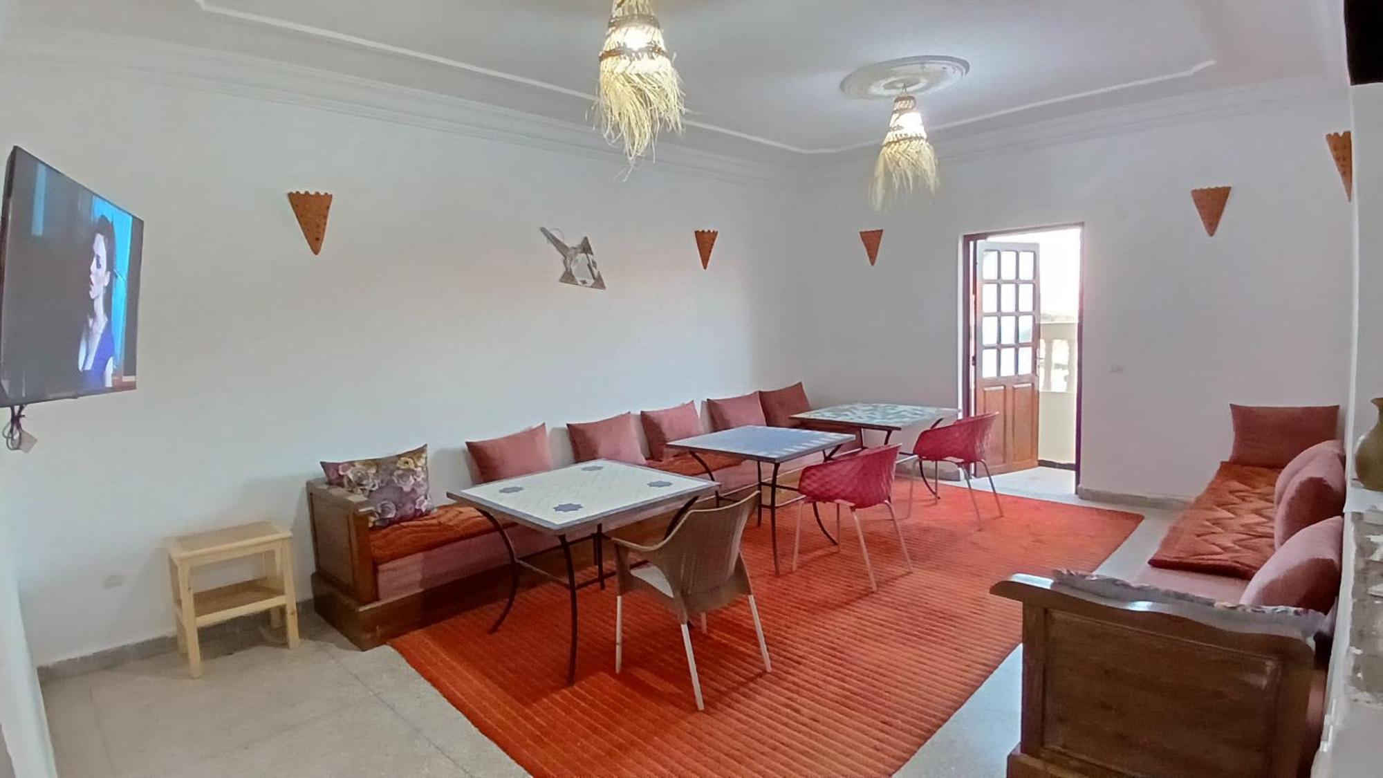 Warzazat Hostel Exteriér fotografie