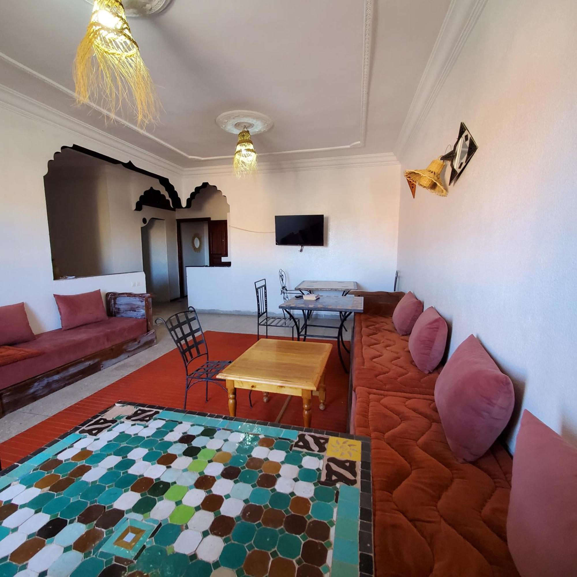 Warzazat Hostel Exteriér fotografie